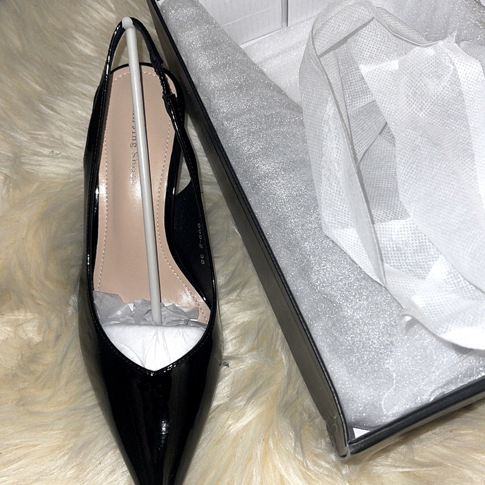 Pair of Slingback Heel Pumps in black - Picture 3 of 4